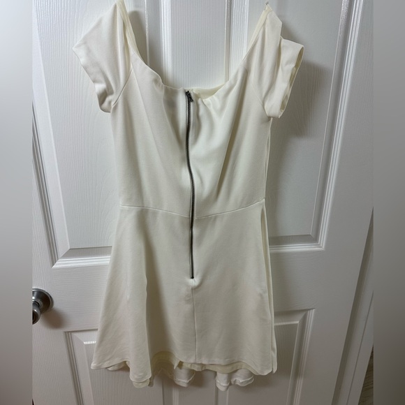 Alice and Olivia white off the shoulder dress - Picture 10 of 12